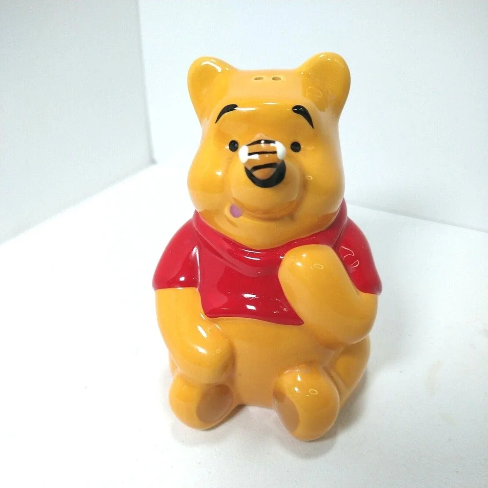 Disney Winnie the Pooh 2 3/4‎ Inch Shaker